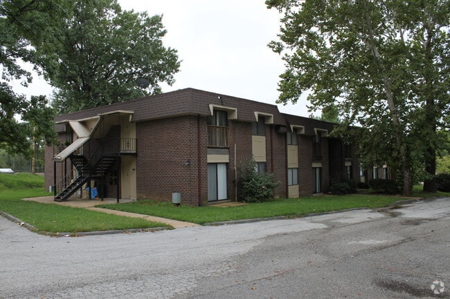 Photo - Emerald Crossing West