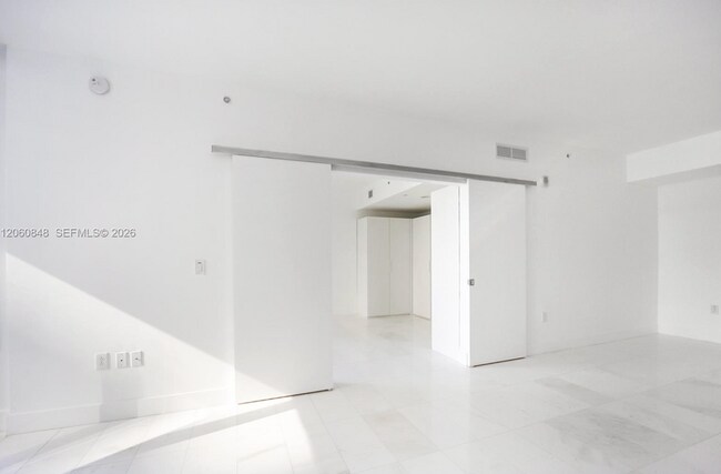 Photo - 1010 Brickell Ave Unit 2708-ML A12060848