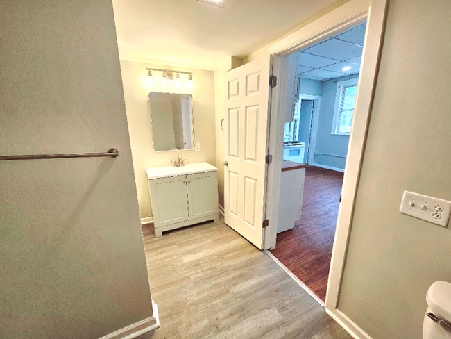 Photo - 100 Nanticoke Ave Unidad 0