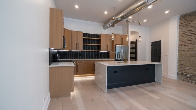 Photo - Stunning 3-Bedroom, 2-Bath Gem with In-Unit Washer/Dryer! Discover Uptown Living. Unit 4747 N Beacon 3N