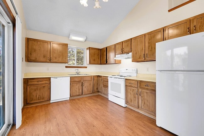 Photo - 26172 Center Dr