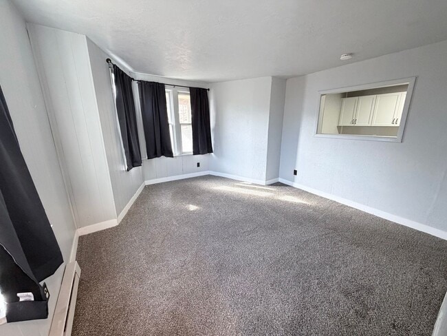 Photo - 217 S Dorman St Unidad Mad Capital - 217 S Dorman St Apt 2 Lower