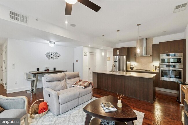 Photo - 620 N 3rd St Unidad 3A