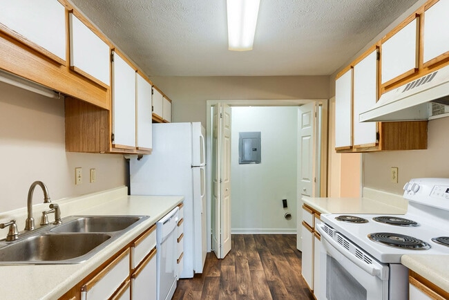 Kitchen - Cottonwood