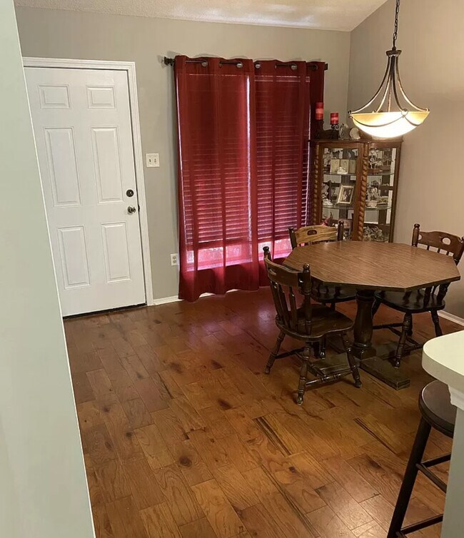 Photo - 7643 Lilly Dr