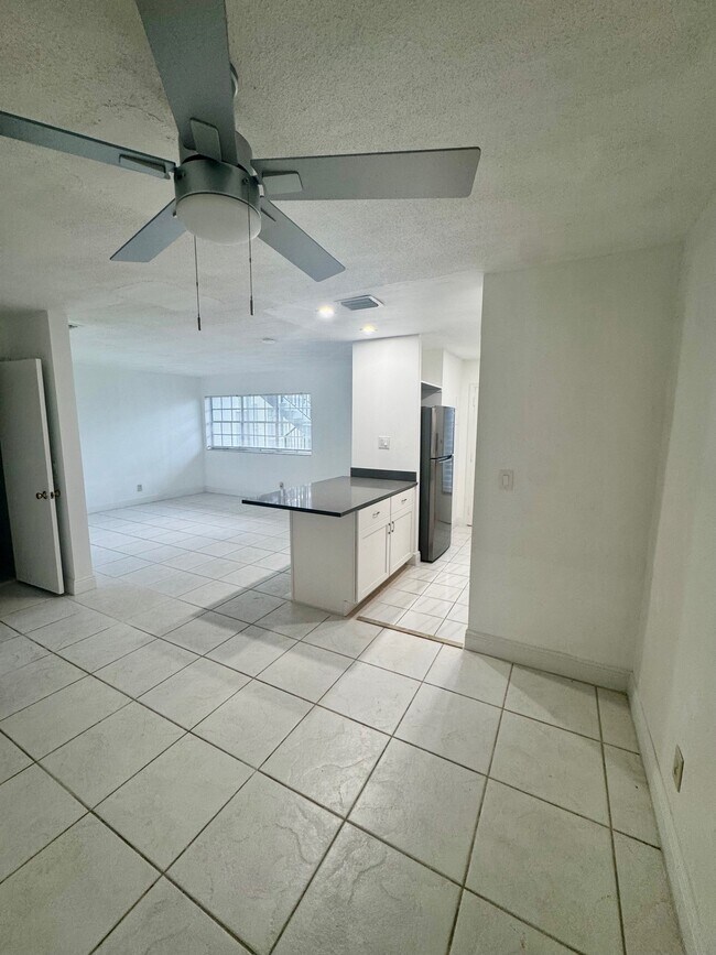 Photo - 1431 S 14th Ave Unidad 104