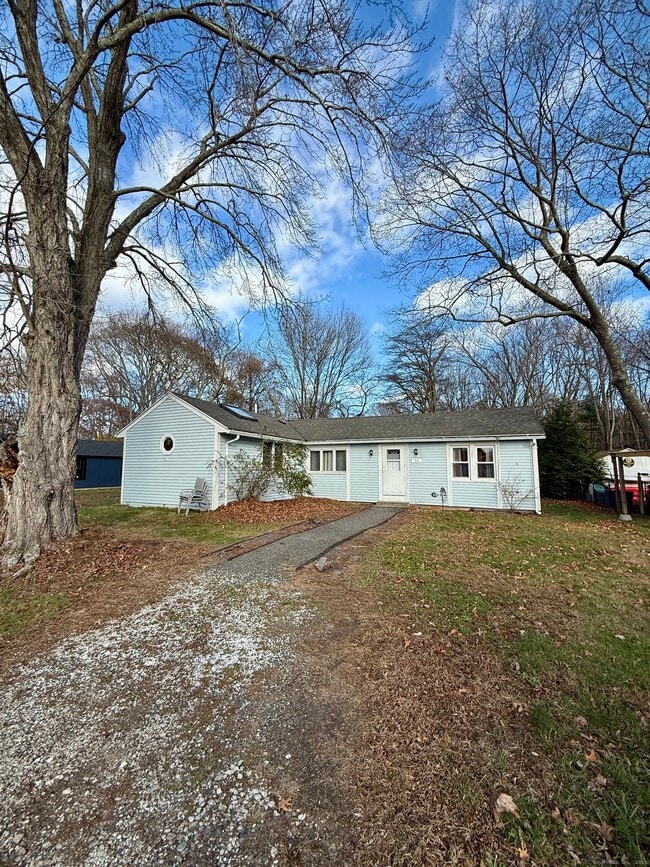 Photo - 74 Grove Beach Rd N