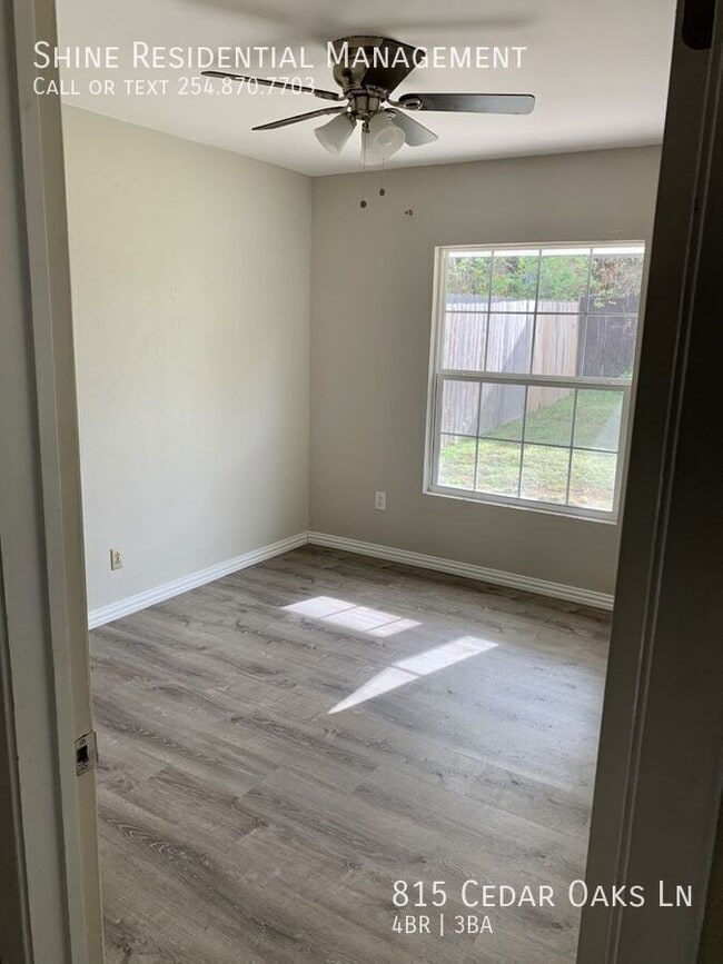 Photo - 815 Cedar Oaks Ln