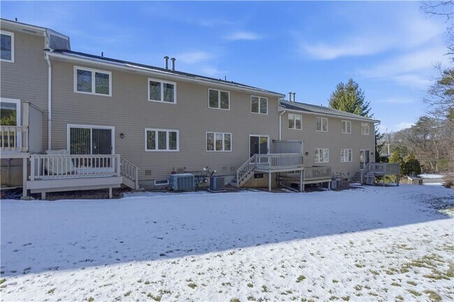 Photo - 39 Waterview Dr