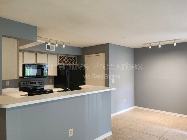Photo - 7220 Westpointe Blvd Unidad 1416