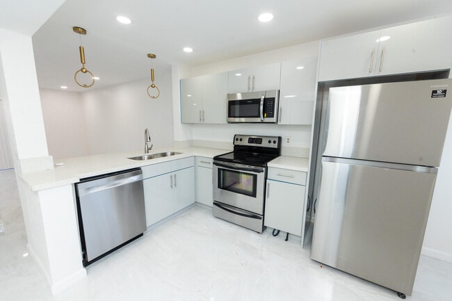 Photo - 8939 NW 23rd St