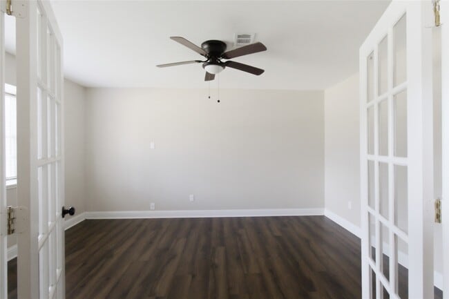 Photo - 2106 Rose Rd