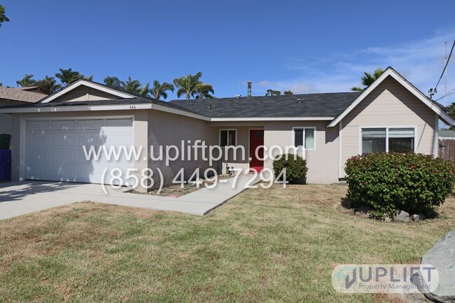 3 Bed, 2 Bath Home w/ Fenced Yard and 2-Ca... - 3 Bed, 2 Bath Home w/ Fenced Yard and 2-Ca...