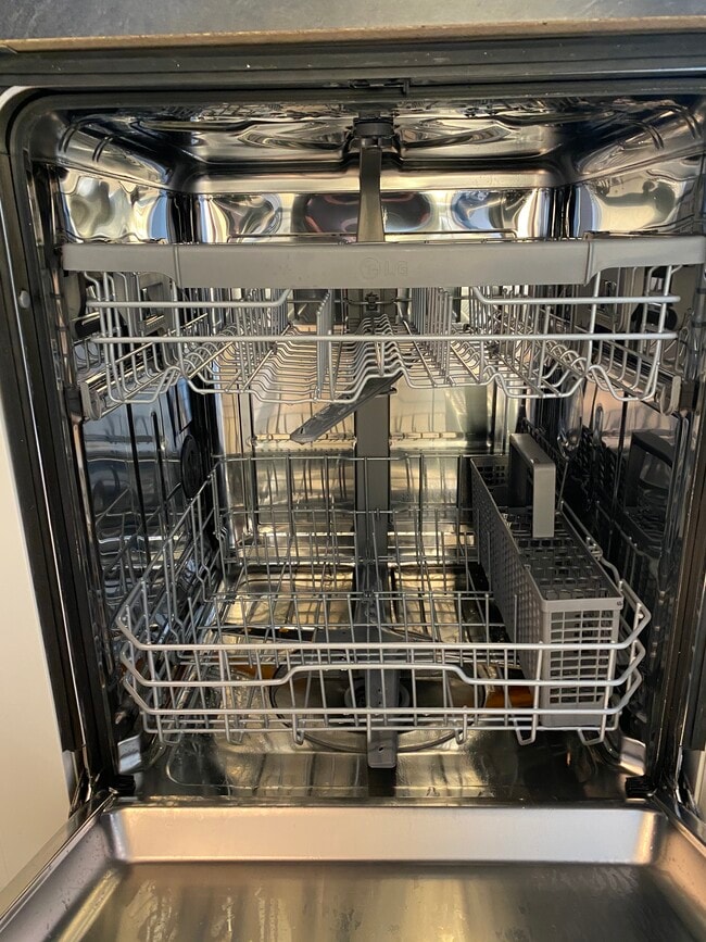 Dishwasher - 403 W Boone St