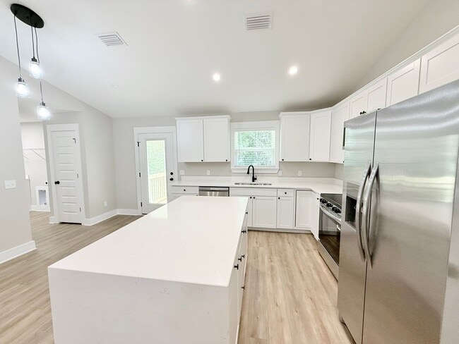 Photo - Stylish 3-Bedroom Home