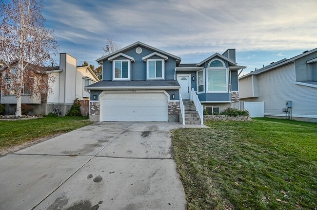 Building Photo - 172 Bridgepark Cir