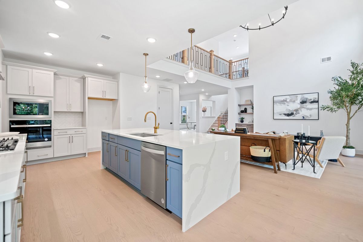 Photo - 461 Maypop Ln