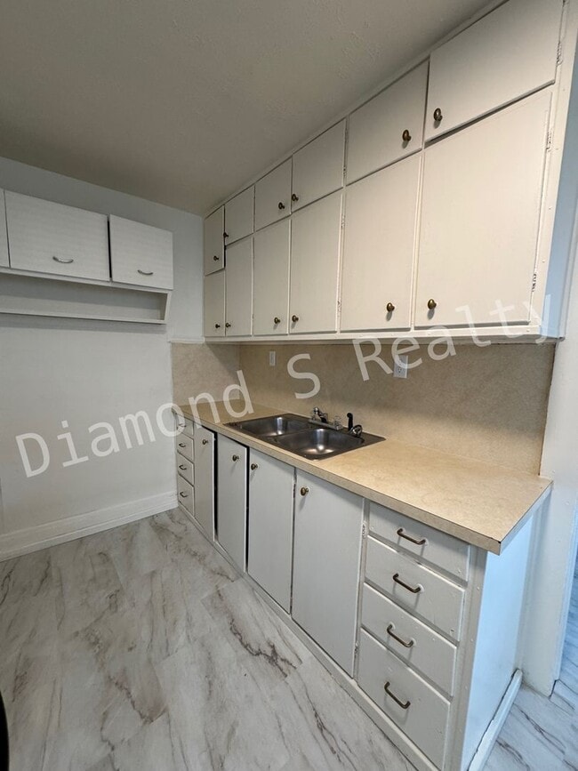 Photo - Adorable Stone 1 Bedroom Home Available!