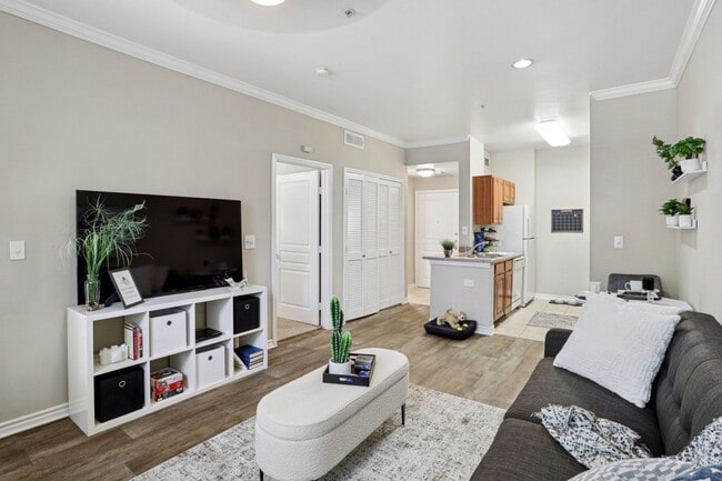 Photo - Encore at Buckingham