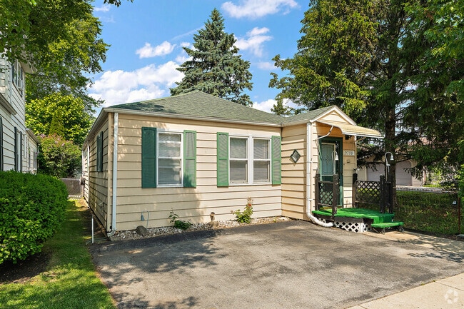 Building Photo - 9708 Melvina Ave Rental
