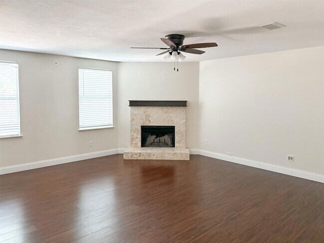 Photo - 2013 Shawnee Trail