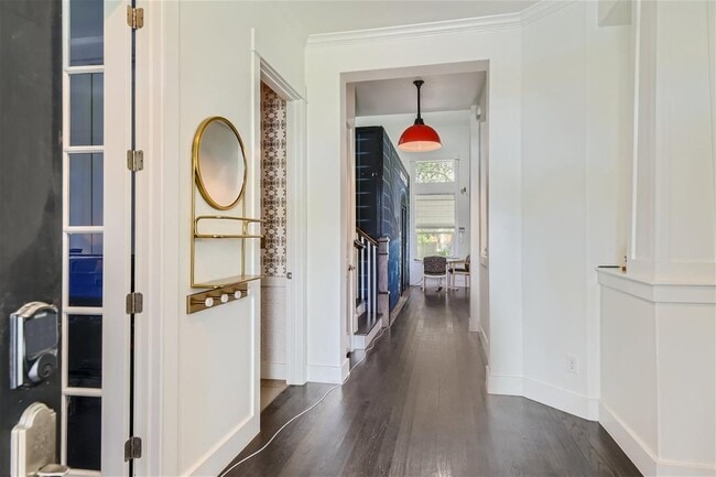 Photo - 805 W Mary St