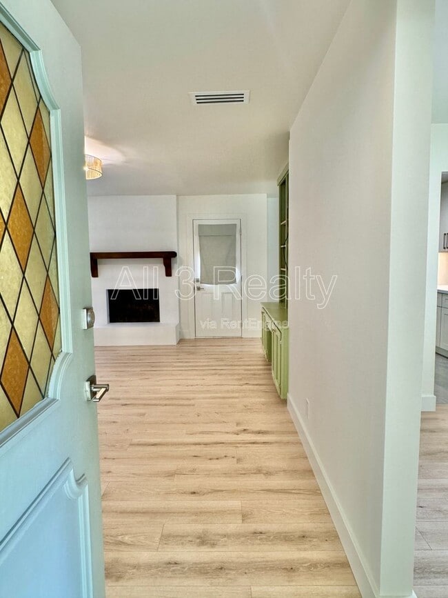 Photo - 3224 Little John Dr