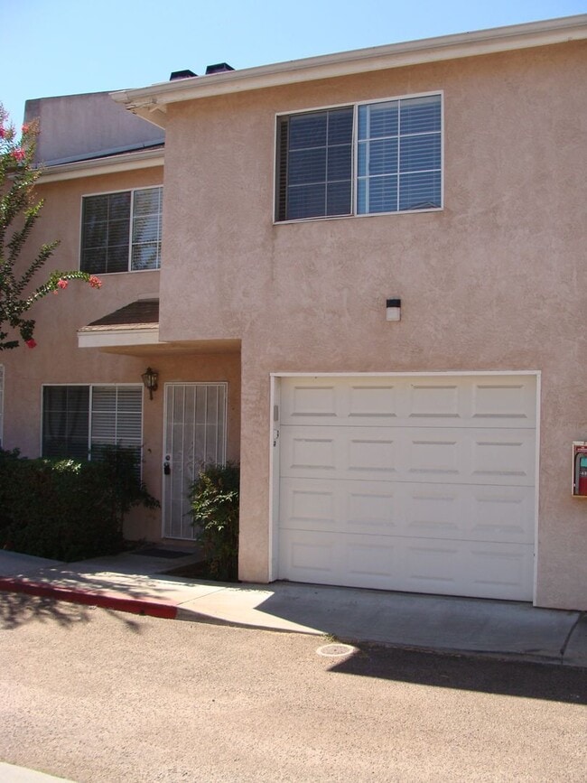 Photo - 1031 S Mollison Ave