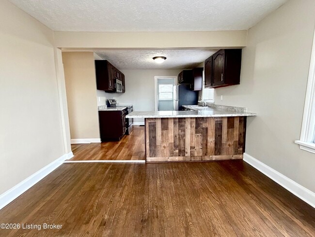 Photo - 5531 Minor Ln