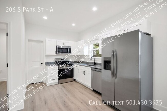 Building Photo - 206 S Park St Unit A