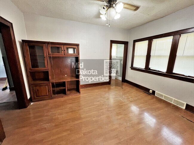 Photo - 414 W 11th- 4 bedroom house with a garage