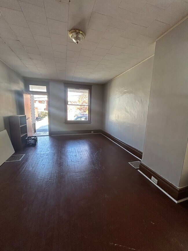 Photo - Large 3-bedroom 1 bath townhome