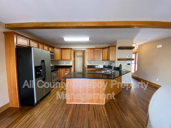 Photo - 4123 Moraine St