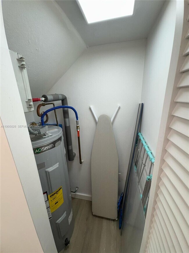 Photo - 6007 SW 69th St Unidad 74