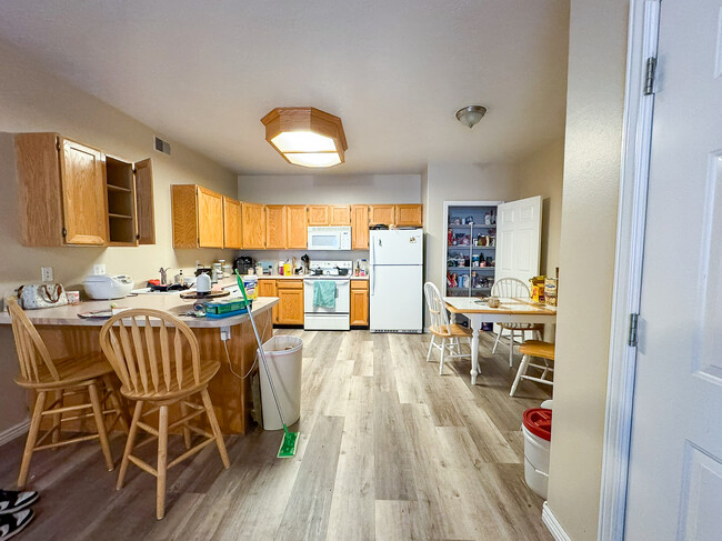 Photo - 504 N Seven Peaks Blvd Townhome
