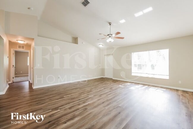 Photo - 315 Dill Ave