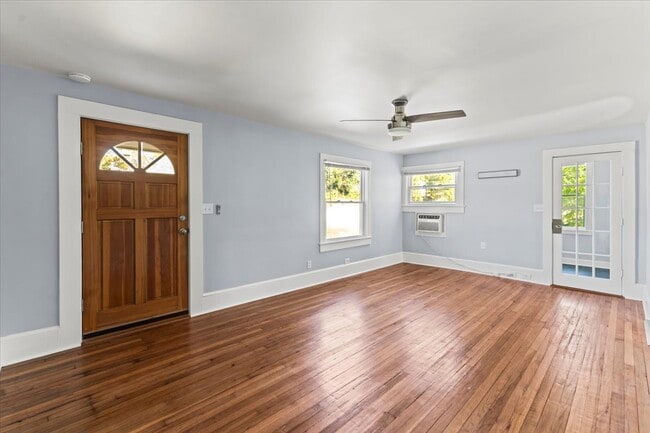 Photo - 10060 Central Dr