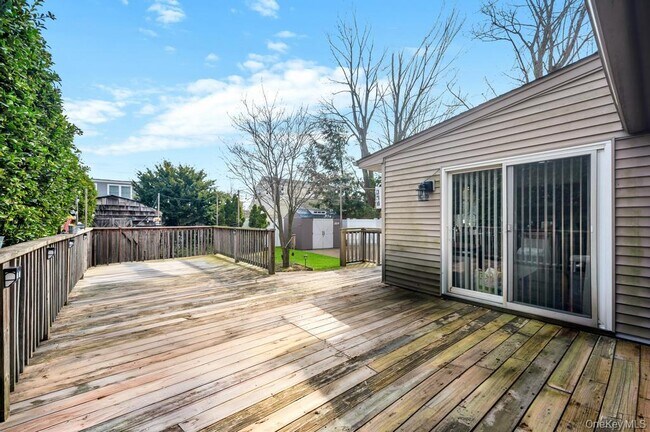 Photo - 2315 Willow St