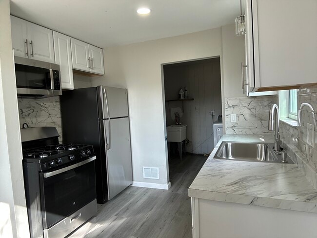 Photo - 5901 Roosevelt St