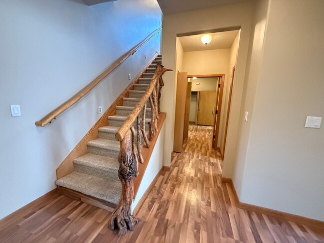 Photo - Spacious 3 Bed/3.5 Bath Home with Two Prim...