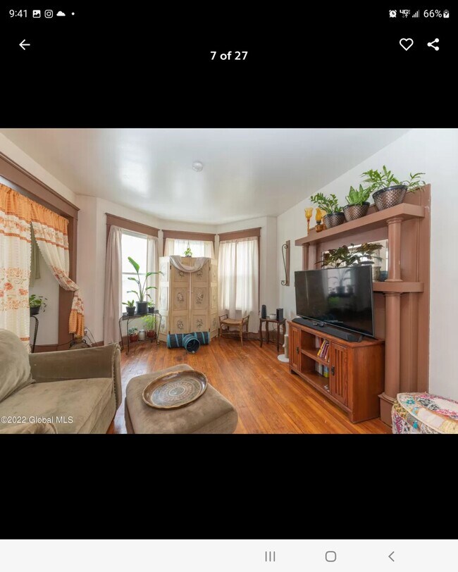 Photo - 254 Sheridan Ave