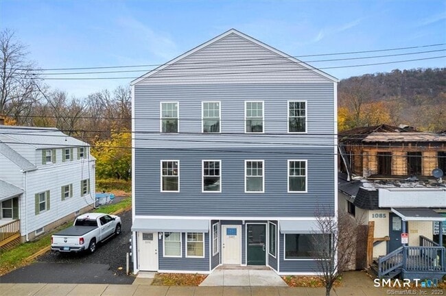 Building Photo - 1091 Whalley Ave Unit B