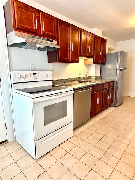 Photo - 114 Church St Unit 2