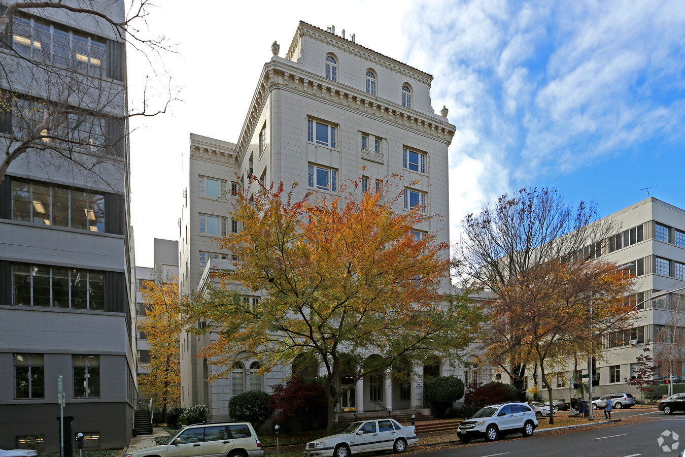 The Lewis Apartments - The Lewis Apartments