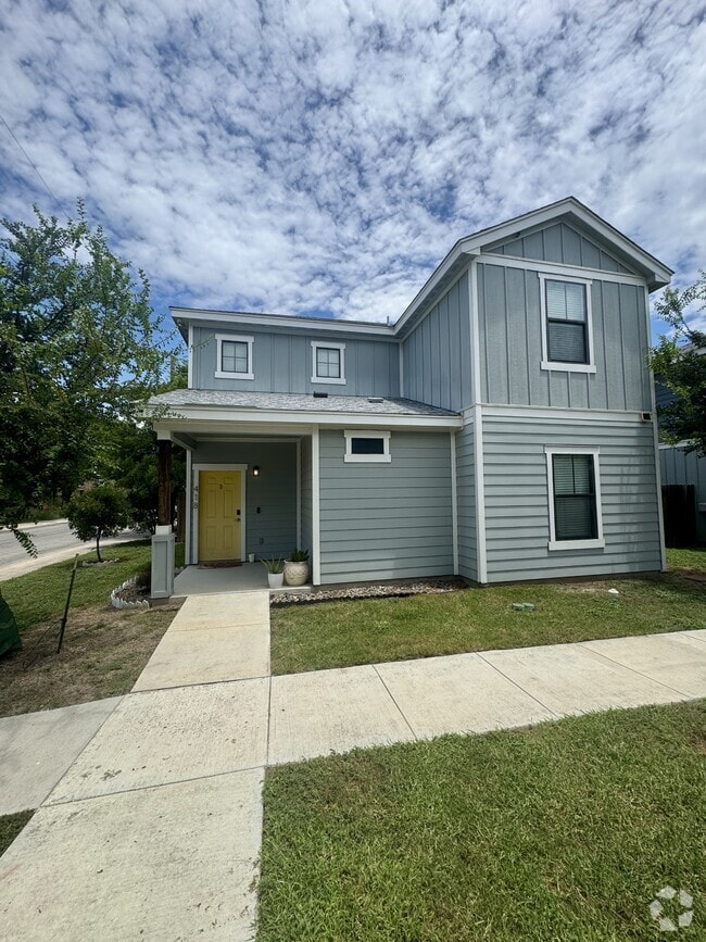 Building Photo - 418 Lockhart St Rental