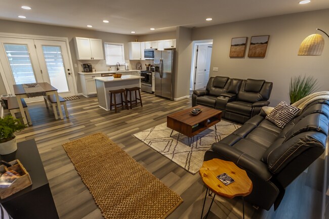 Photo - 919 Palmer St