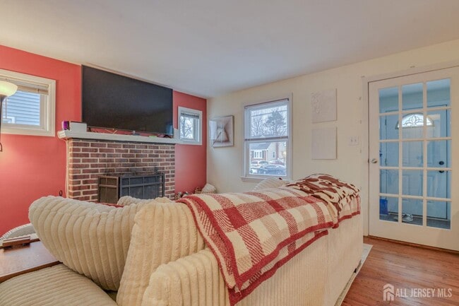 Photo - 186 Prigmore St