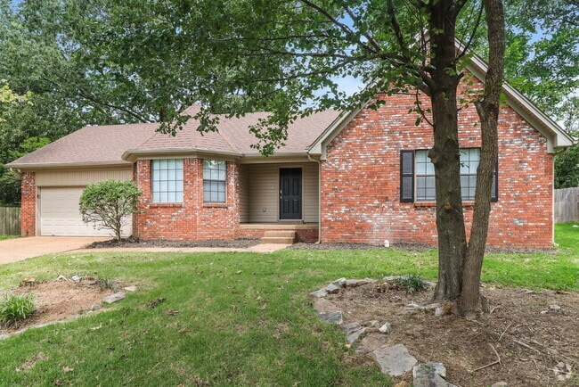 Building Photo - 5996 Lawnhill Dr Rental