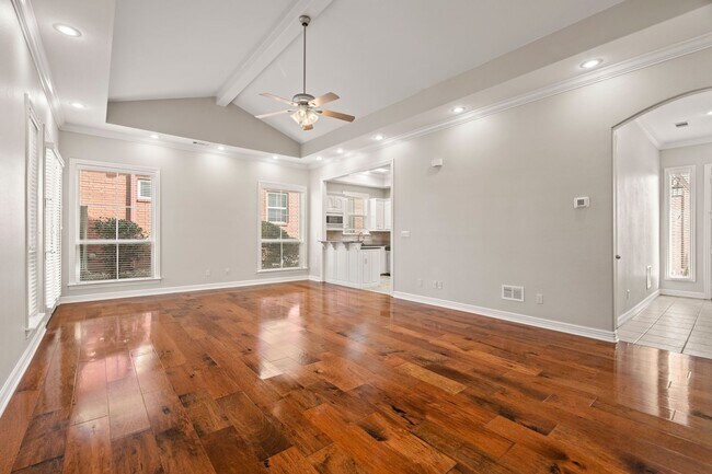 Photo - 66 Jeffrey Way