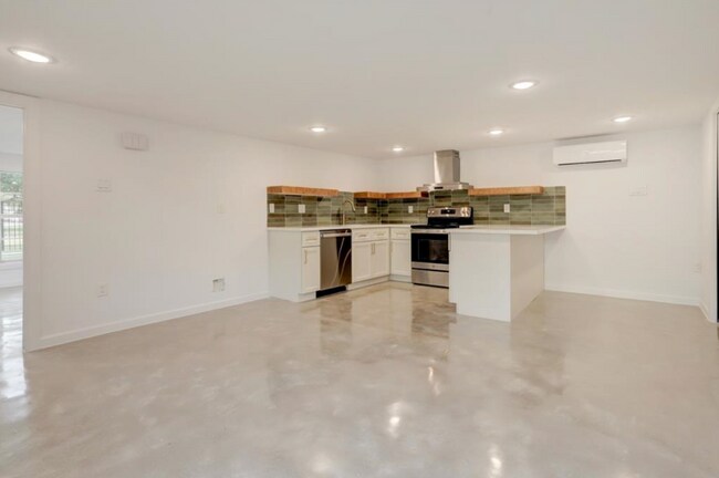 Photo - 808 Oakhurst St Unit 3